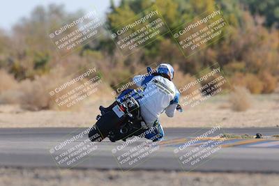 media/Dec-18-2022-SoCal Trackdays (Sun) [[8099a50955]]/Turn 7 Backside (1125am)/